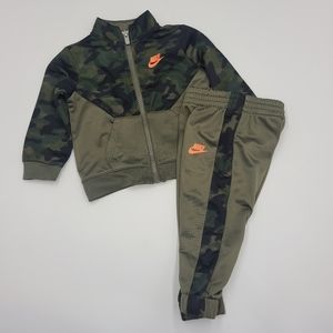Nike baby camo tracksuit size 9 months
